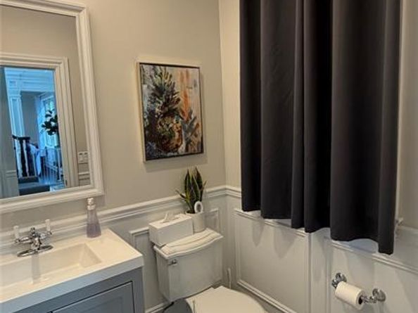 119 Lakeview Avenue, Leonia NJ 07605