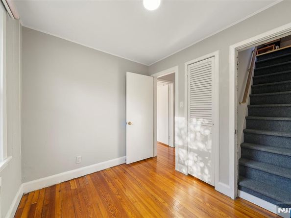 539 Hillside Street, Ridgefield NJ 07657