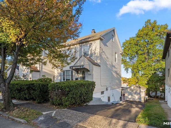 539 Hillside Street, Ridgefield NJ 07657