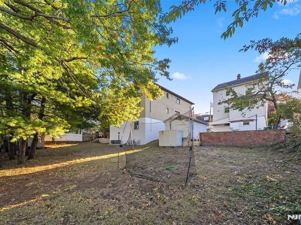 539 Hillside Street, Ridgefield NJ 07657