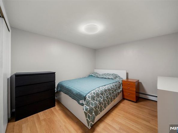 539 Hillside Street, Ridgefield NJ 07657