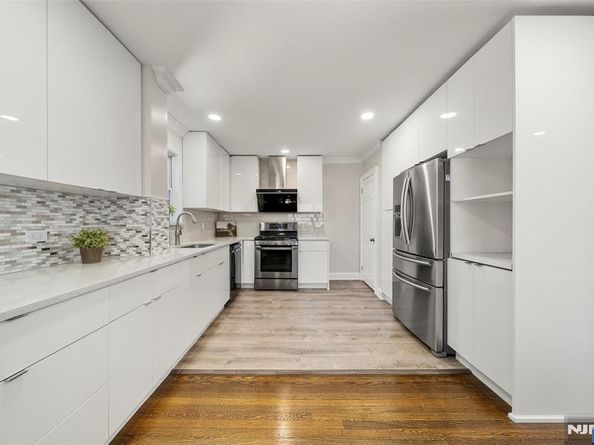 539 Hillside Street, Ridgefield NJ 07657