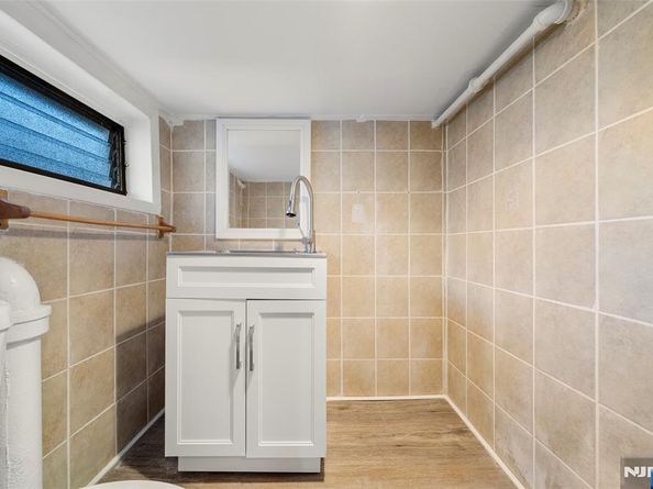 539 Hillside Street, Ridgefield NJ 07657