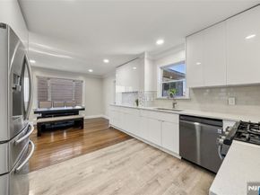 539 Hillside Street, Ridgefield NJ 07657