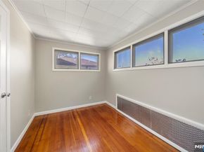 539 Hillside Street, Ridgefield NJ 07657