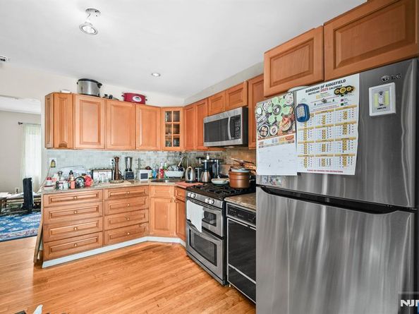 735 Clark Avenue, Ridgefield NJ 07657