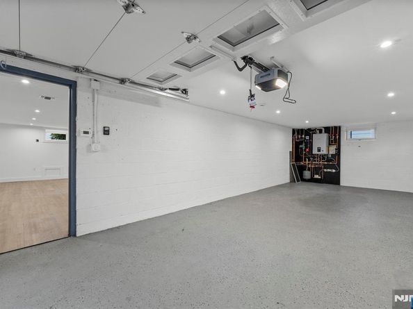 1107 Fairview Lane, Fort Lee NJ 07024