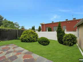 571 Monroe Place, Ridgefield NJ 07657