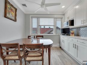 571 Monroe Place, Ridgefield NJ 07657