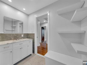 571 Monroe Place, Ridgefield NJ 07657