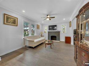 571 Monroe Place, Ridgefield NJ 07657