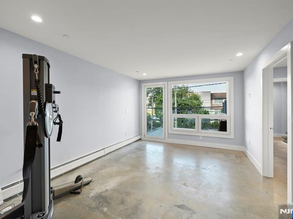 1076 River Road, Edgewater NJ 07020