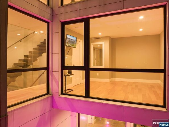 1076 River Road, Edgewater NJ 07020