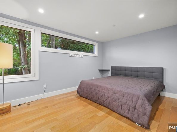 1076 River Road, Edgewater NJ 07020