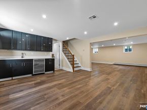 1087 Kingsland Lane, Fort Lee NJ 07024