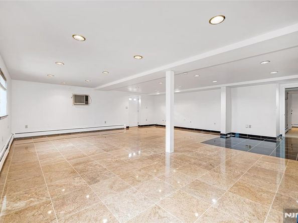 664 Day Avenue, Ridgefield NJ 07657