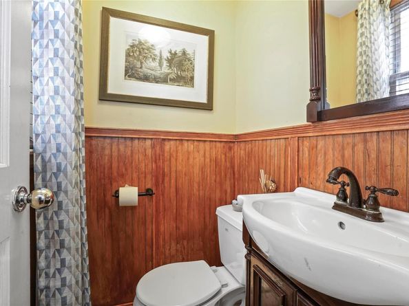 5911 Fresh Pond Road, Maspeth NY 11378