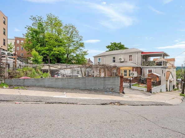 31 Thurman Street, Yonkers NY 10701