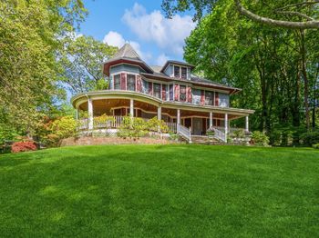 110 Red Spring Lane