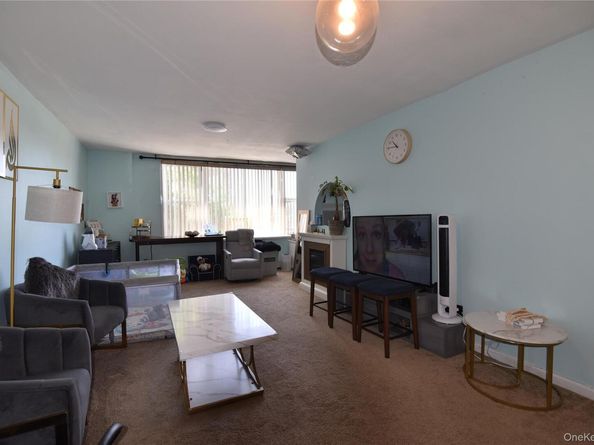 54-40 Little Neck Parkway 4A, Little Neck NY 11362