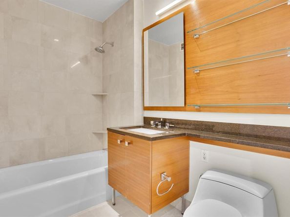 120 Riverside Boulevard 10T, New York (Manhattan) NY 10069