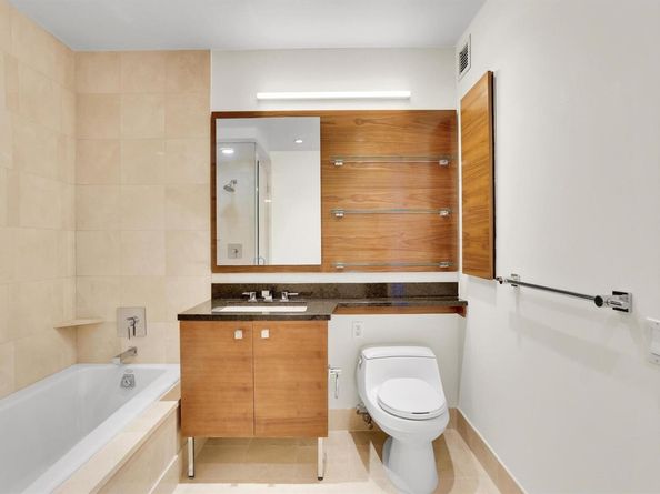 120 Riverside Boulevard 10T, New York (Manhattan) NY 10069