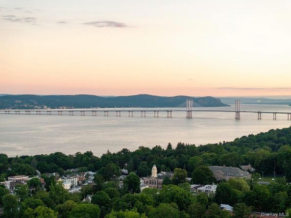 24 Marker Ridge 12, Irvington NY 10533