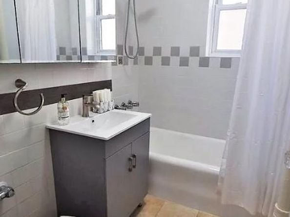 45-20 43 Street 2C, Woodside NY 11104