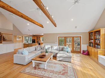 31 Tredwell Lane