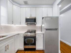 25-25 Newtown Avenue 4D, Astoria NY 11102