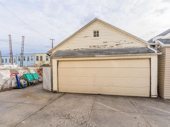 78-24 68th Road, Middle Village NY 11379