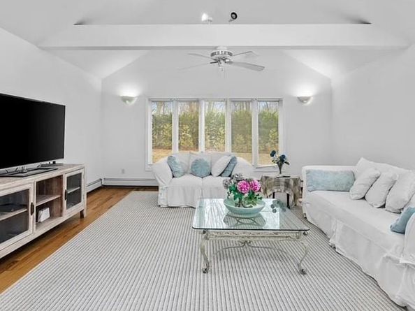 39 Sherwood Road, Hampton Bays NY 11946