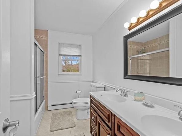 39 Sherwood Road, Hampton Bays NY 11946