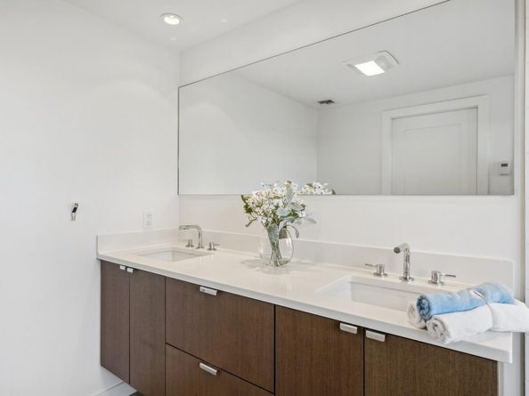 21 S Fulton Dr 29, Montauk NY 11954