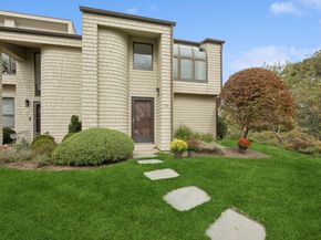 21 S Fulton Dr 29, Montauk NY 11954