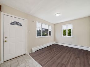 10 Leach Street, Lynbrook NY 11563