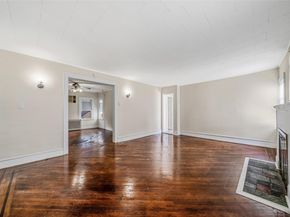 10 Leach Street, Lynbrook NY 11563