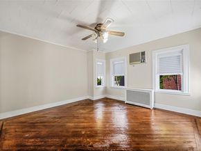 10 Leach Street, Lynbrook NY 11563