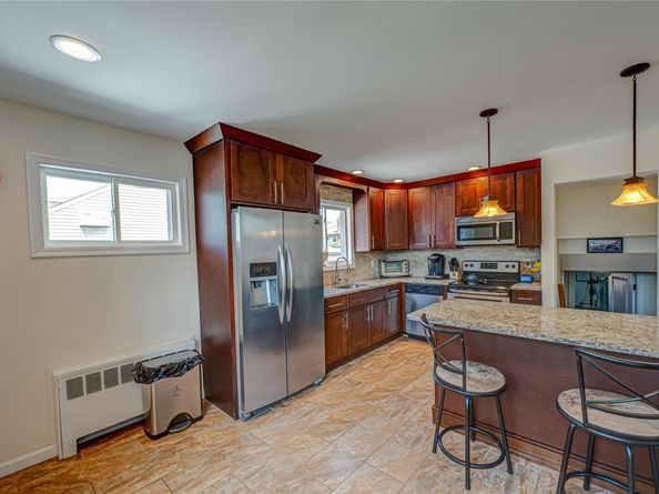 17 Abbott Street, West Babylon NY 11704