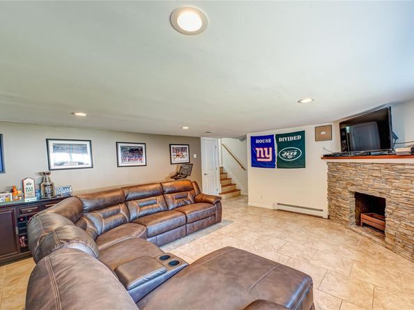 17 Abbott Street, West Babylon NY 11704