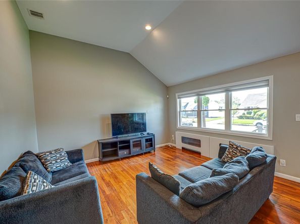 17 Abbott Street, West Babylon NY 11704