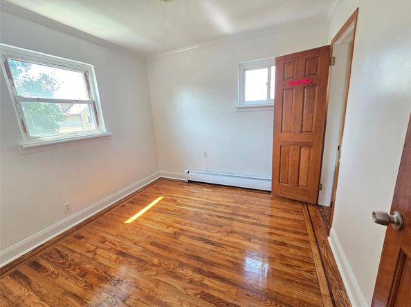 7610 174th Street, Fresh Meadows NY 11366