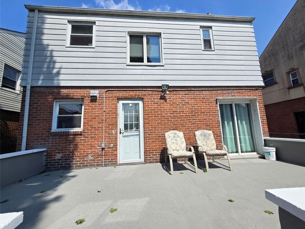7610 174th Street, Fresh Meadows NY 11366