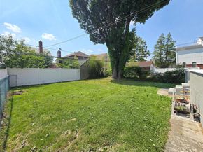7610 174th Street, Fresh Meadows NY 11366