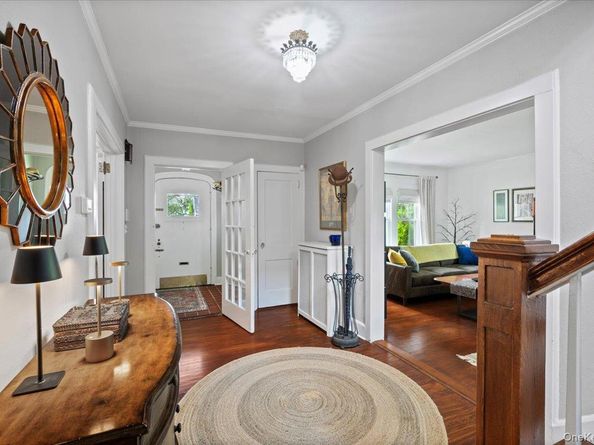 400 Manor Ridge Road, Pelham NY 10803