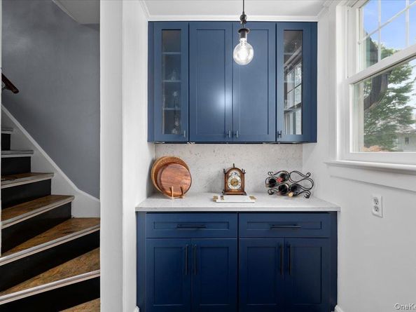 400 Manor Ridge Road, Pelham NY 10803