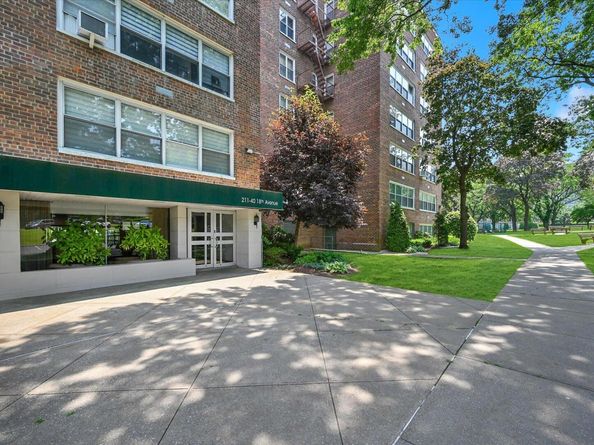 211-40 18th Avenue 4A, Bayside NY 11360