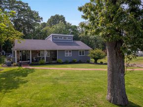 5 Dartmouth Road, Shoreham NY 11786