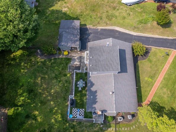 5 Dartmouth Road, Shoreham NY 11786
