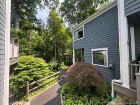 13 Timber Ridge, Mount Kisco NY 10549